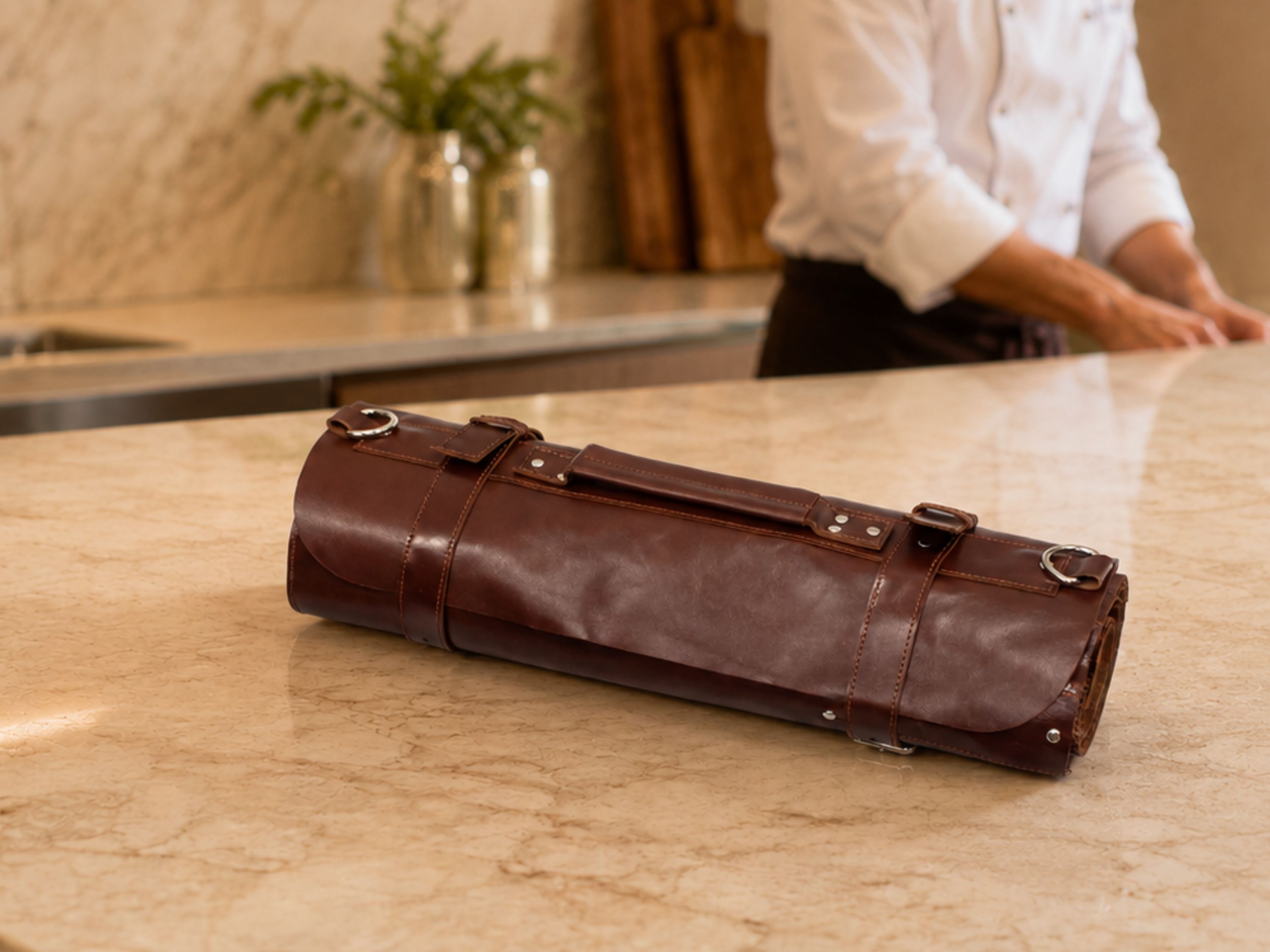Premium Brown Leather Chef Roll – 16-Slot Knife Holder, Portable Cutlery Storage, Travel Kitchen Wrap Bag, Gift for Professional Chefs & Culinary Enthusiasts (Copy)
