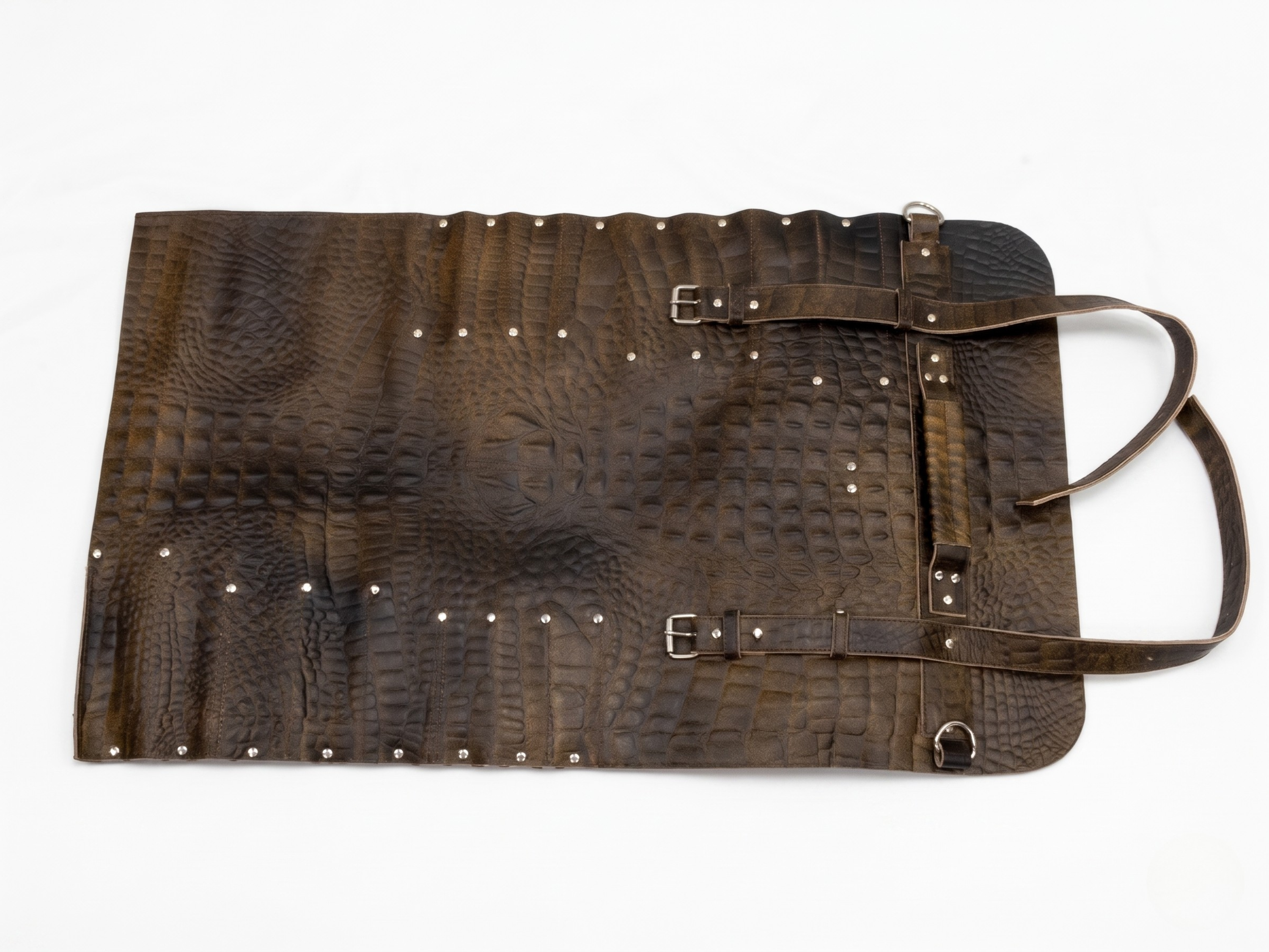 Premium Crocodile Leather Chef Roll – 16-Slot Knife Holder, Portable Cutlery Storage, Travel Kitchen Wrap Bag, Gift for Professional Chefs & Cooking Enthusiasts