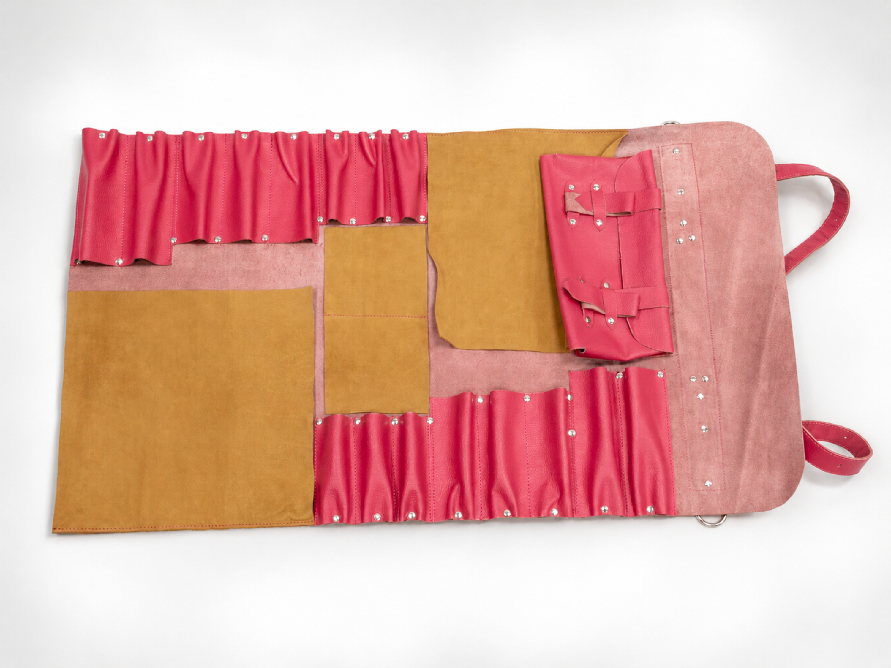 Premium Pink Leather Chef Roll – 16-Slot Knife Holder, Portable Cutlery Storage, Travel Kitchen Wrap Bag, Gift for Professional Chefs & Cooking Enthusiasts