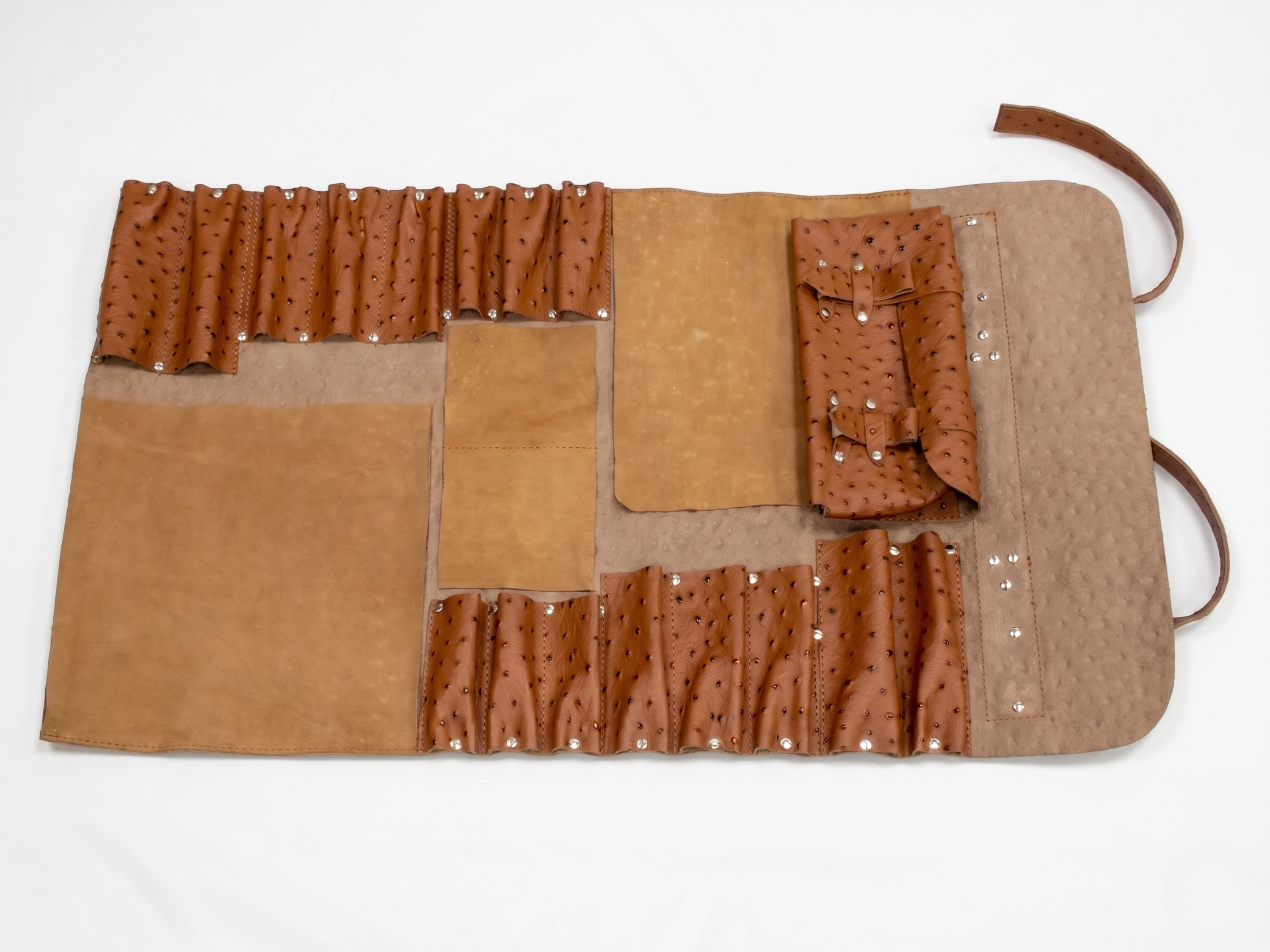 Premium Ostrich Brown Leather Chef Roll – 16-Slot Knife Holder, Portable Cutlery Storage, Kitchen Gear, Travel Wrap Bag, Gift for Professional Chefs & Cooking Enthusiasts