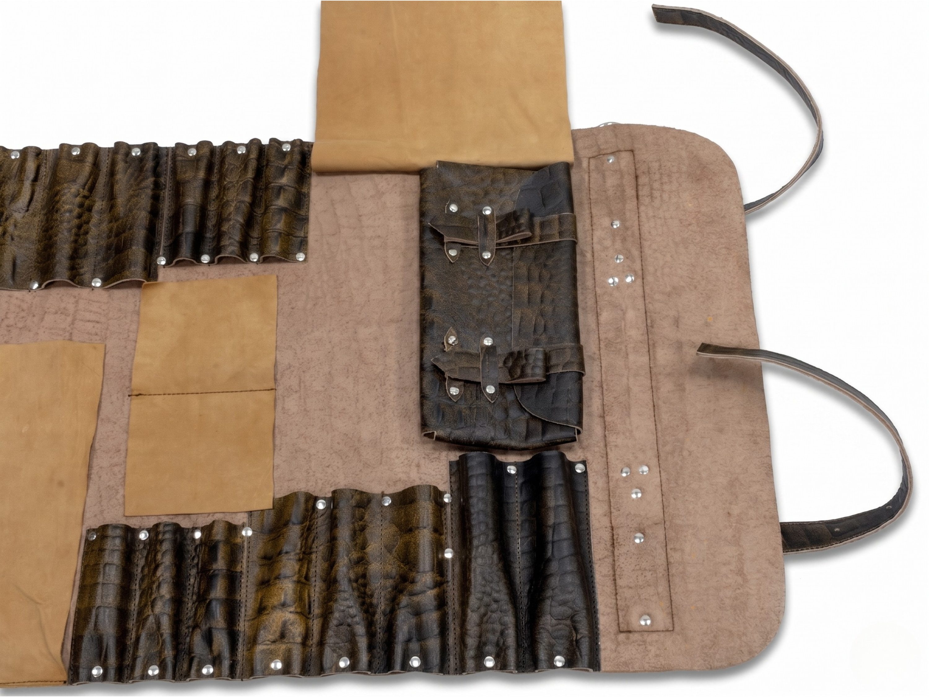 Premium Crocodile Leather Chef Roll – 16-Slot Knife Holder, Portable Cutlery Storage, Travel Kitchen Wrap Bag, Gift for Professional Chefs & Cooking Enthusiasts