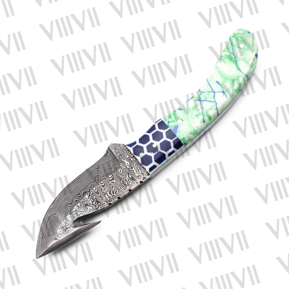 Damascus Steel Gut Hook Hunting Knife – Resin Handle | Hand Forged Full Tang Knife for Camping & Outdoor Gift