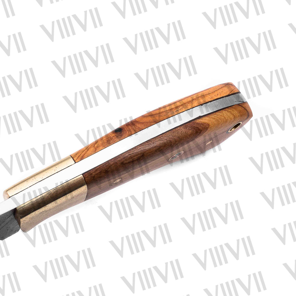 Damascus Steel Hunting Knife – Olive Wood Handle & Gold Bolster | Hand Forged Full Tang Knife for Outdoor Use & Gifting