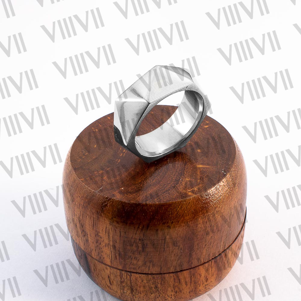 Tri facet stainless steel ring high polished finish with beautiful rosewood box