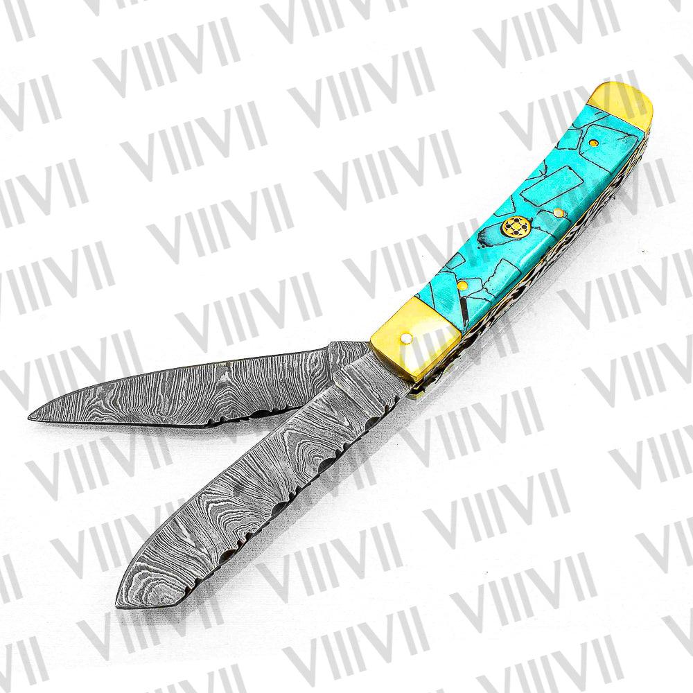 Double Blade Damascus Pocket Knife with Turquoise Resin Handle | Trapper Folding Knife with Clip & Spey Blades – Leather Sheath or Gift Box