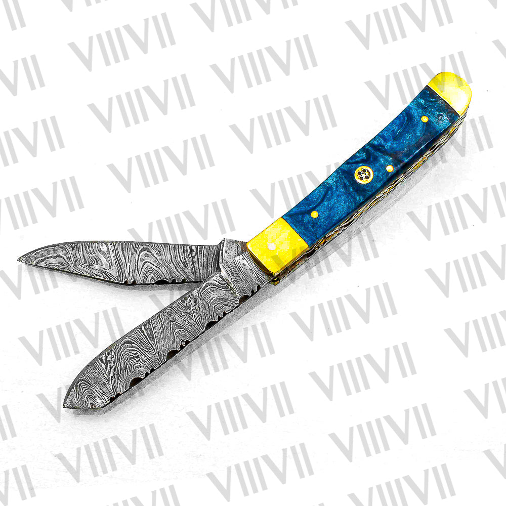 Double Blade Damascus Pocket Knife with Blue Resin Handle | Trapper Folding Knife with Clip & Spey Blades – Gift Box or Leather Sheath
