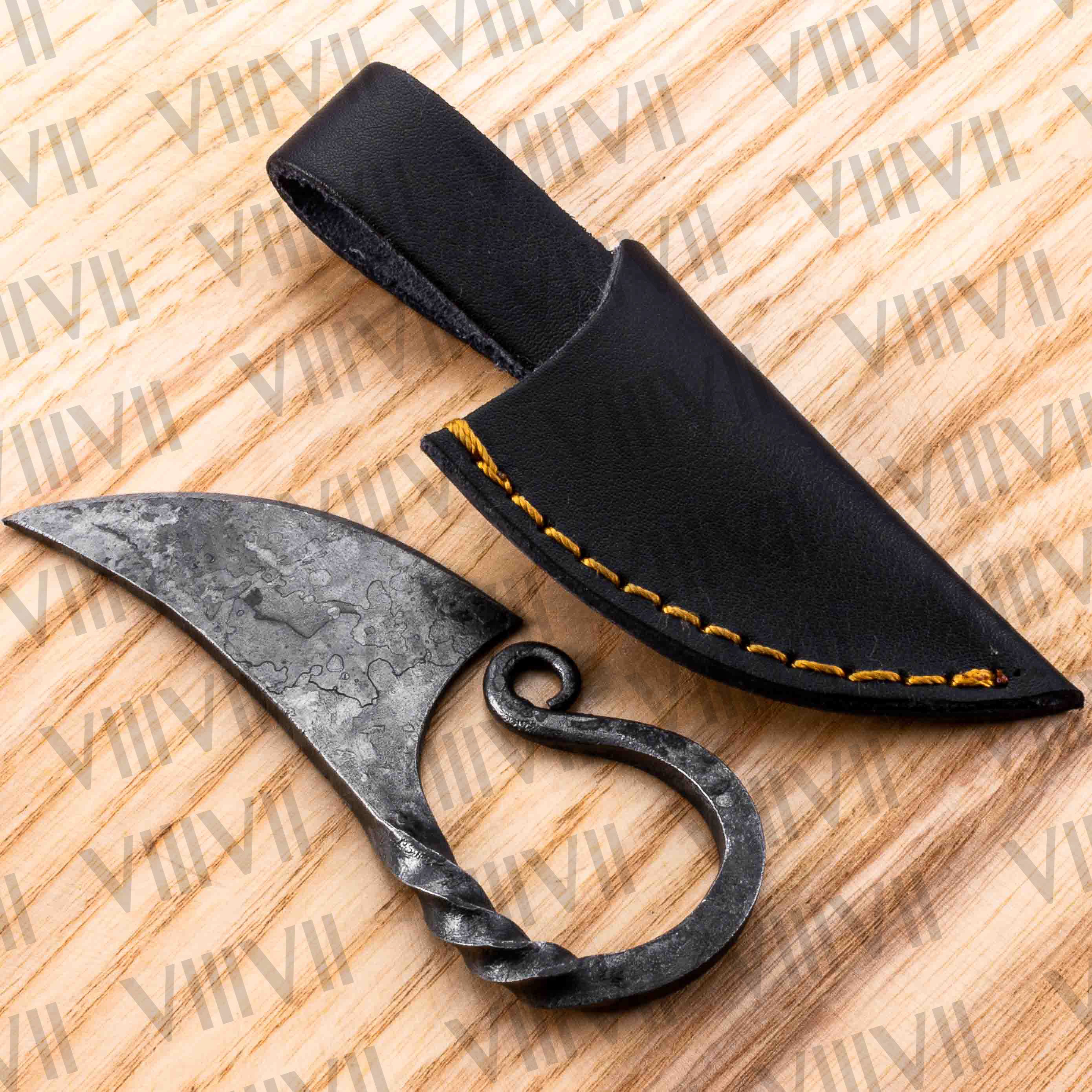 Medieval Neck Knife with Carbon Steel Blade and Genuine Leather Sheath – Perfect for LARP and Reenactments