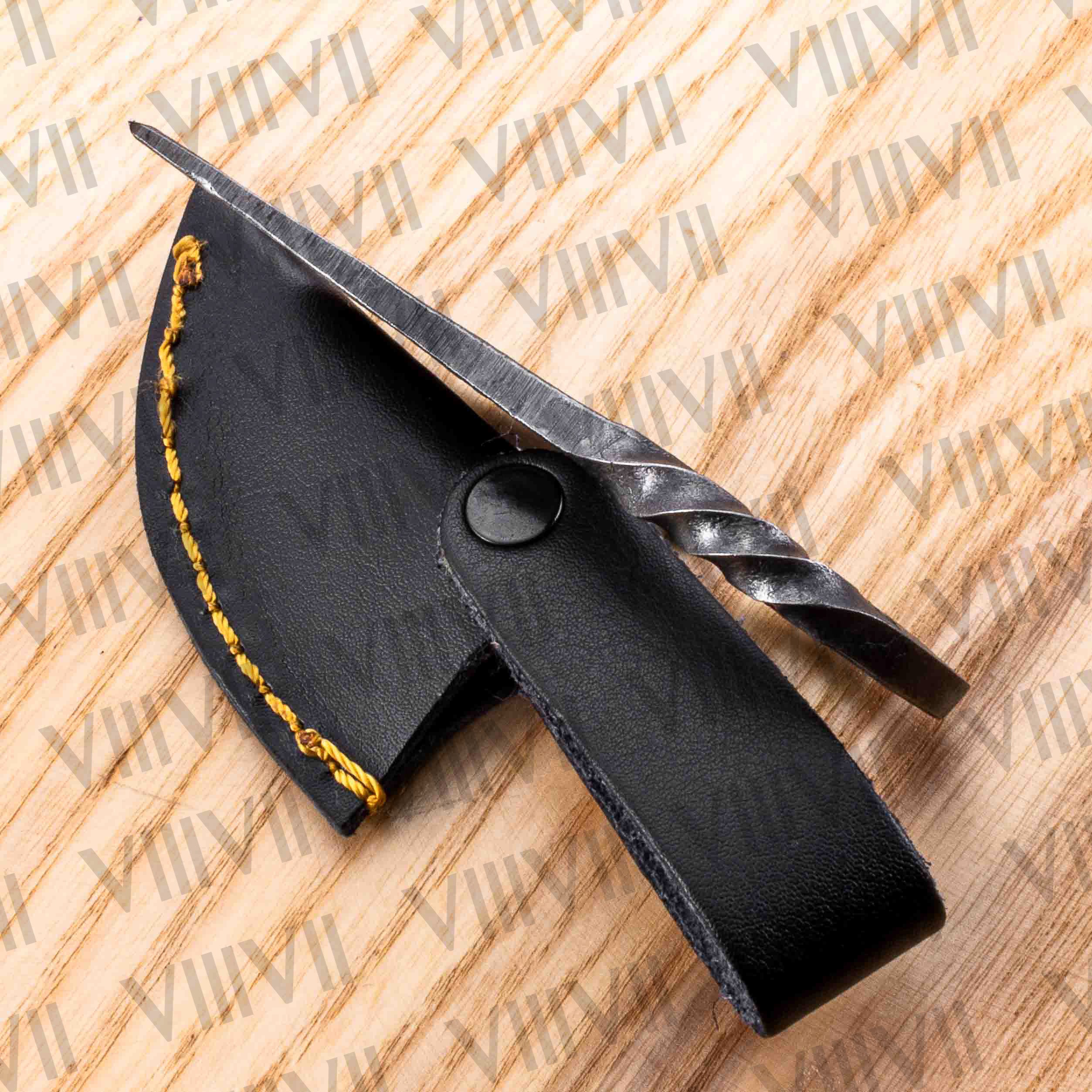 Medieval Neck Knife with Carbon Steel Blade and Genuine Leather Sheath – Perfect for LARP and Reenactments
