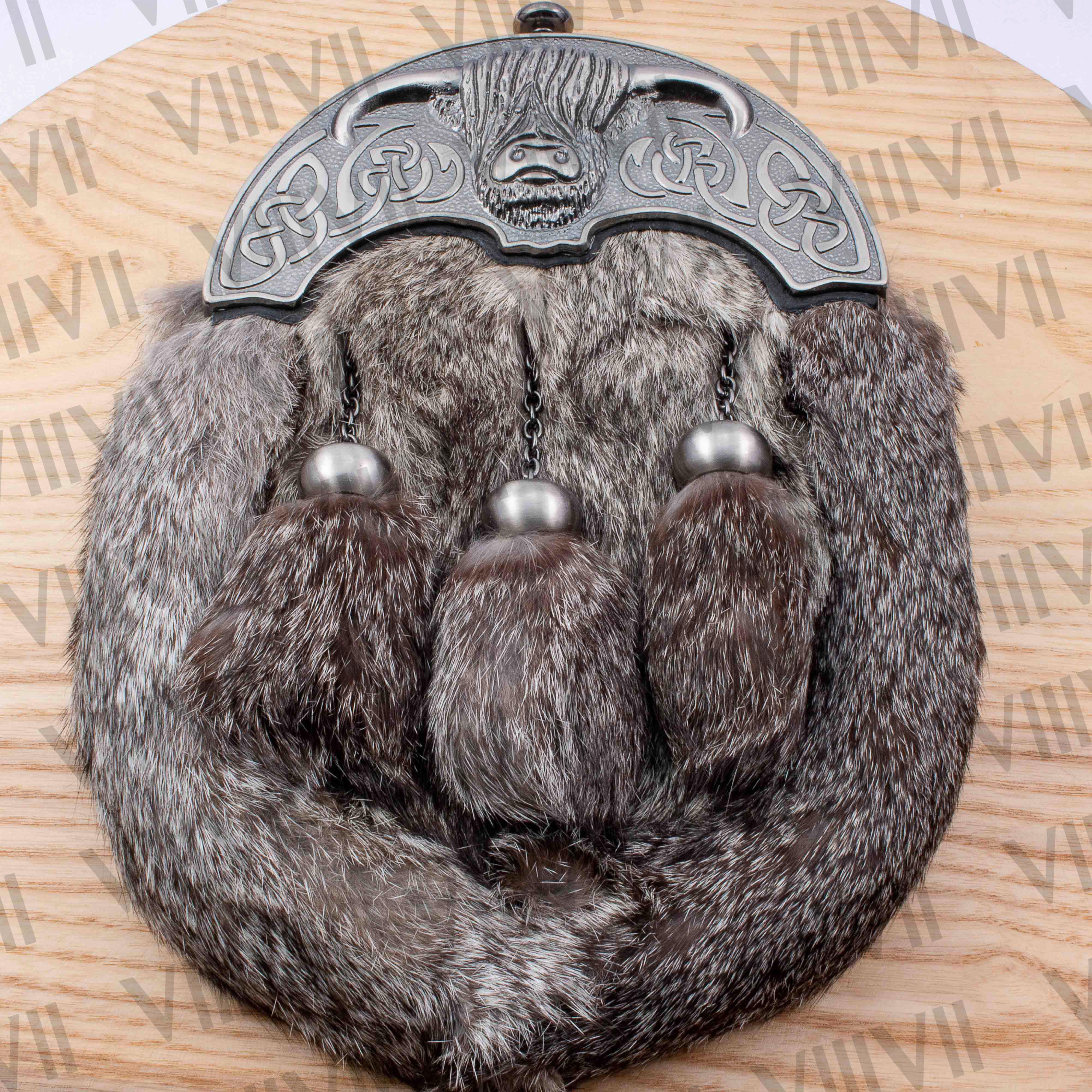 Scottish sporran with Coyote fur sporran genuine pig grain leather