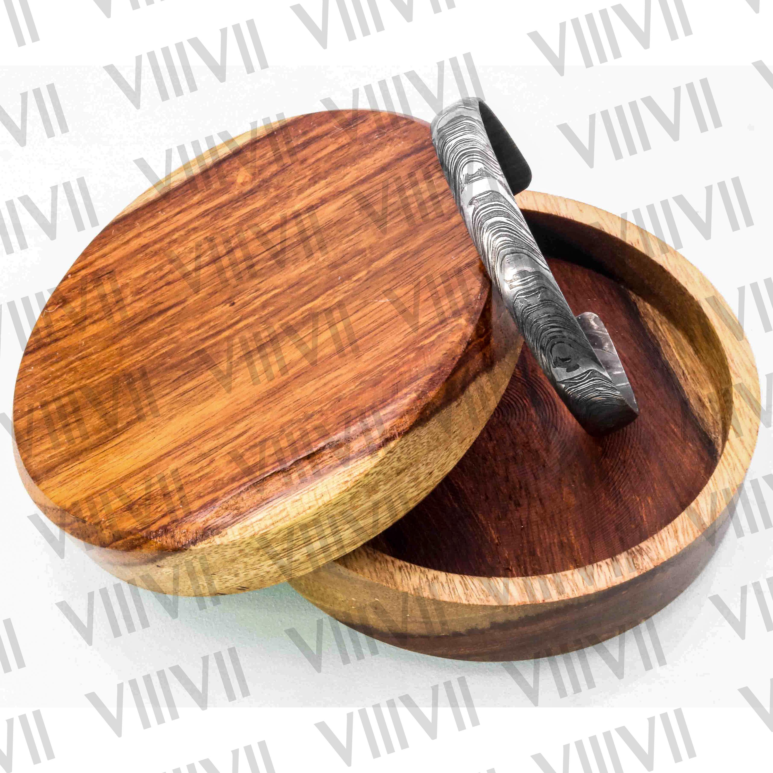 Damascus steel bracelet with beautiful rosewood gift box