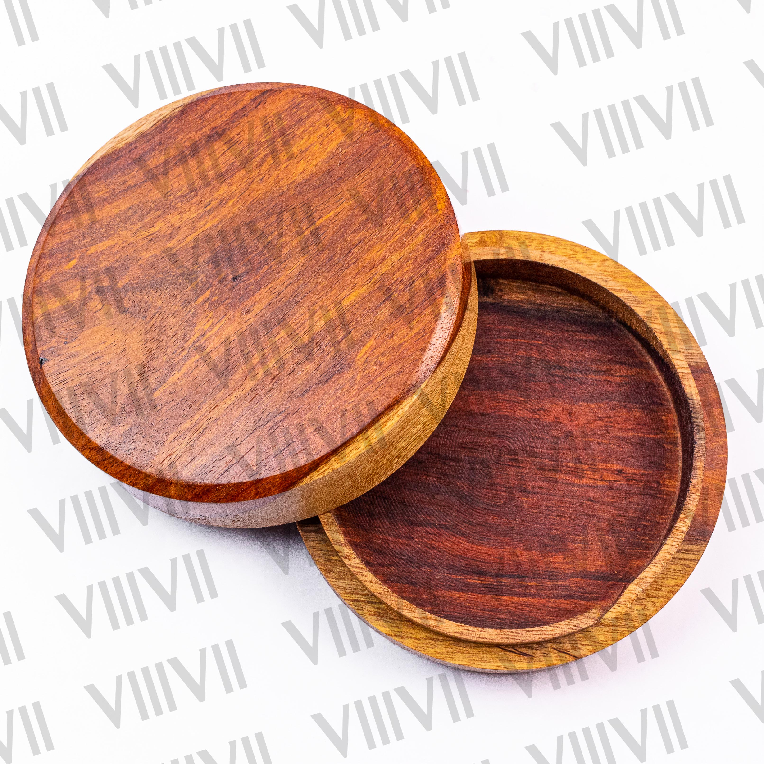 Round rosewood bracelet or pendant box
