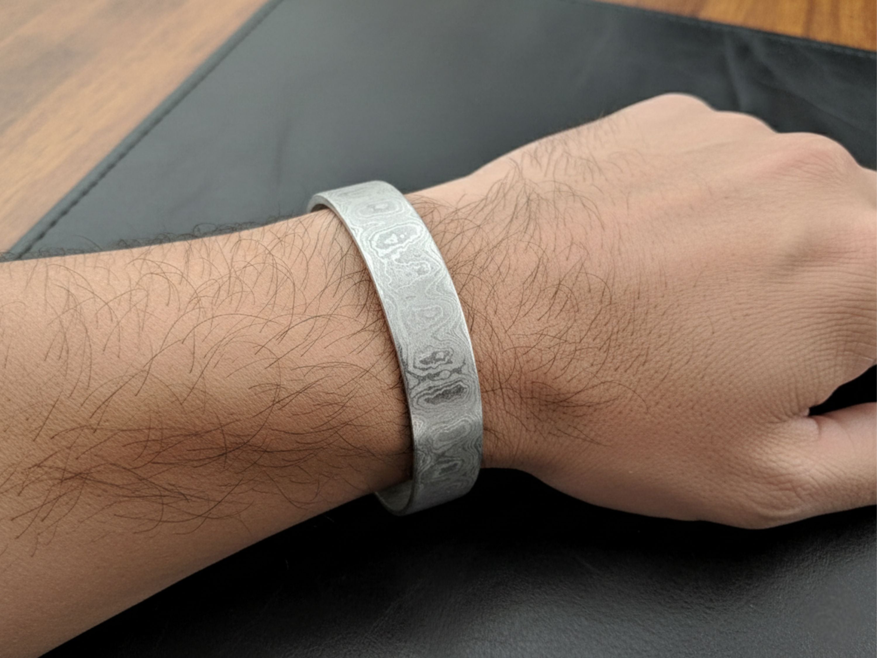 Silver Bangles Forged in Damascus Steel – Silver Bracelet, Silver Bangle, Chunky Silver Bracelets, Jewelry Gifts, Gifts for Him, Boyfriend Gift, Bracelet for Women, Love