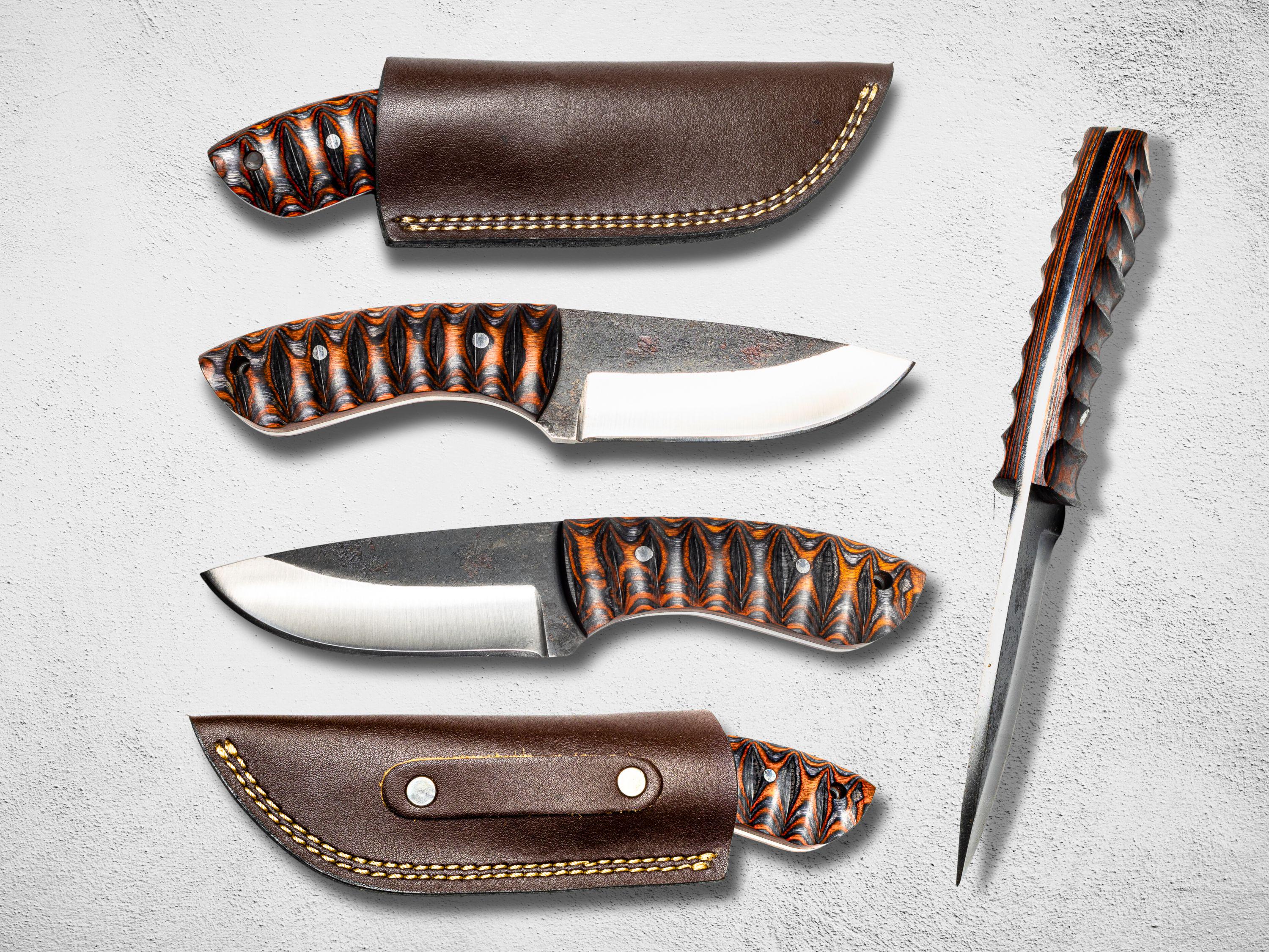 Handmade Stainless Steel Hunting Knife: 4-Inch Blade, Free Leather Sheath