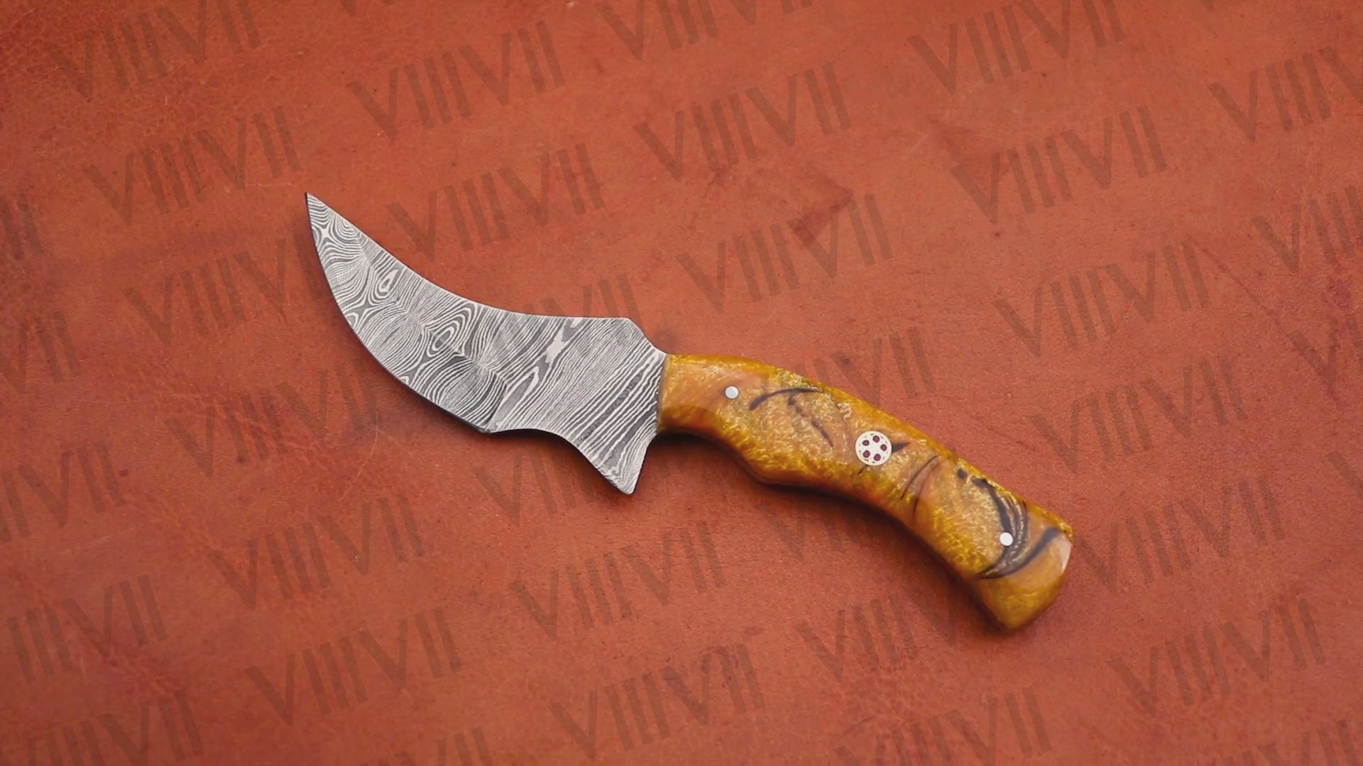 Damascus Steel Skinner Knife with Gold Resin Handle – Hunting & Camping Tool