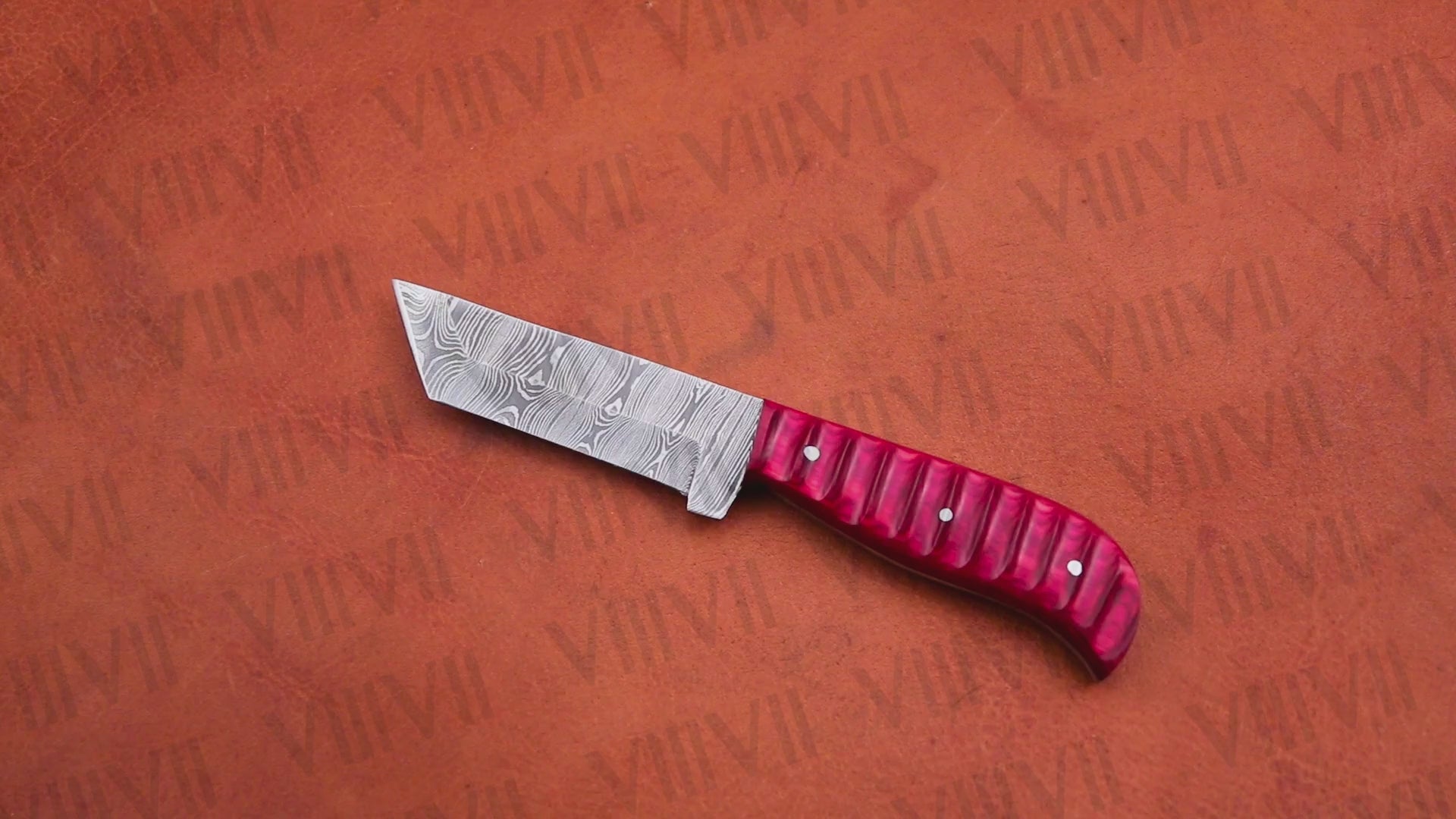 Hand-Forged Tanto Dagger in Damascus Steel with Pink Wood Handle – Collector’s Blade for Outdoor & Tactical Use