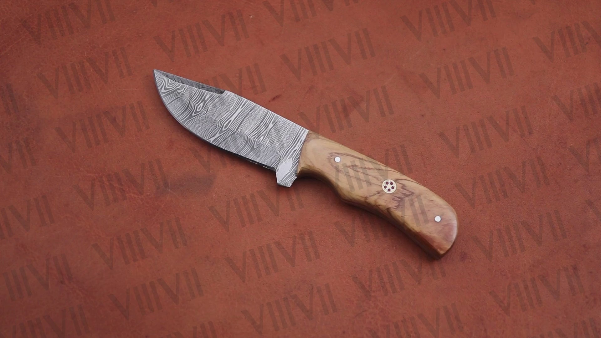 Hunter’s Knife in Damascus Steel with Beautiful Olive Wood Handle – Full Tang Outdoor Blade