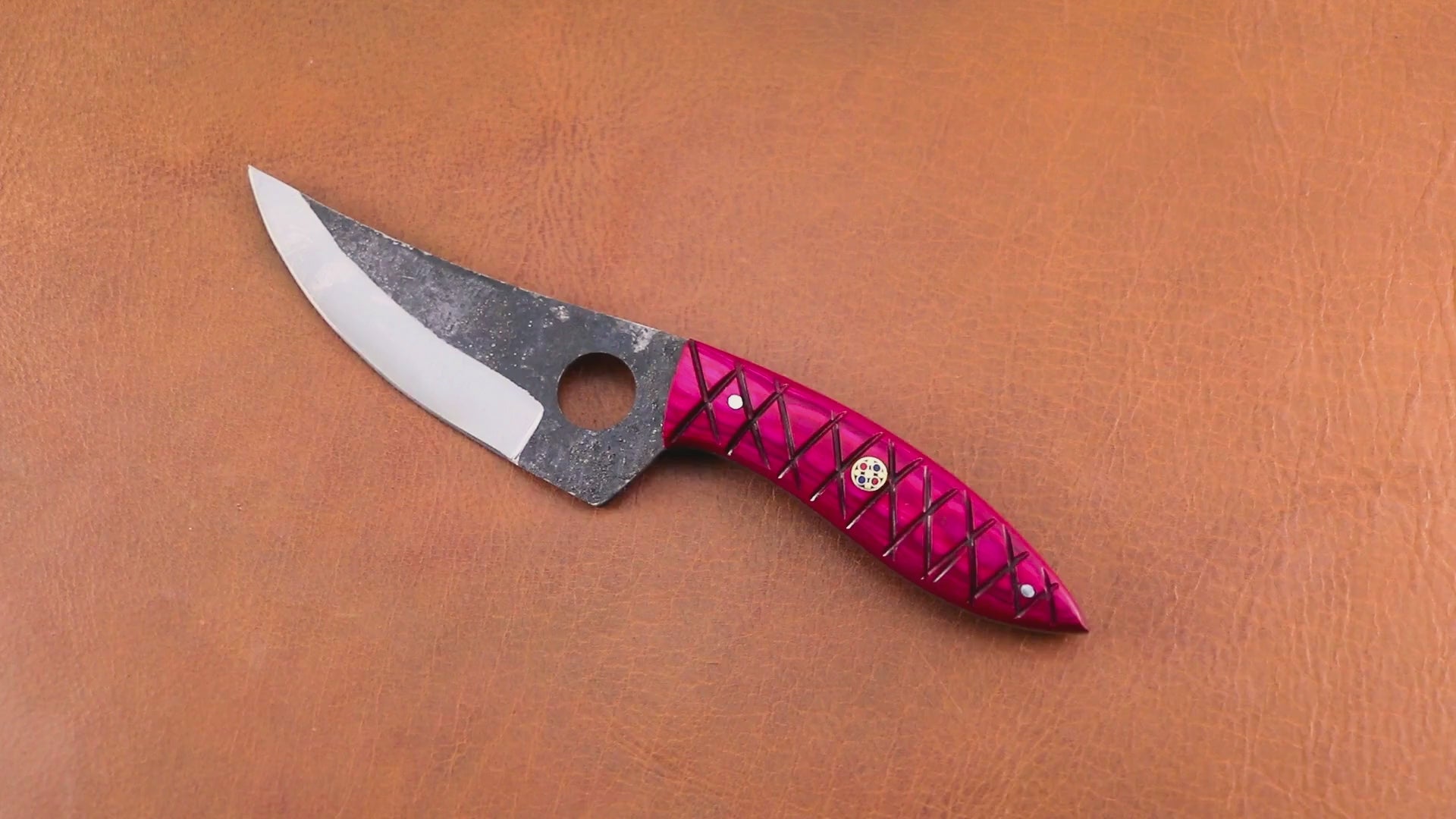 Custom Pink Knife Forged in 440C Stainless Steel with Beautiful Pink Wood Handle – Outdoor & Hunting Knife